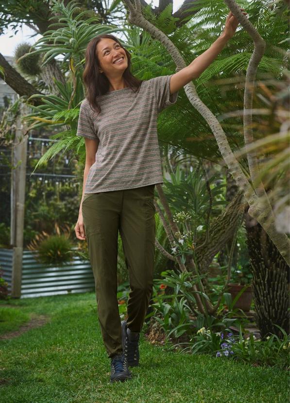 Koen Mid Rise Daily Pant, Color: Grape Leaf, image 9