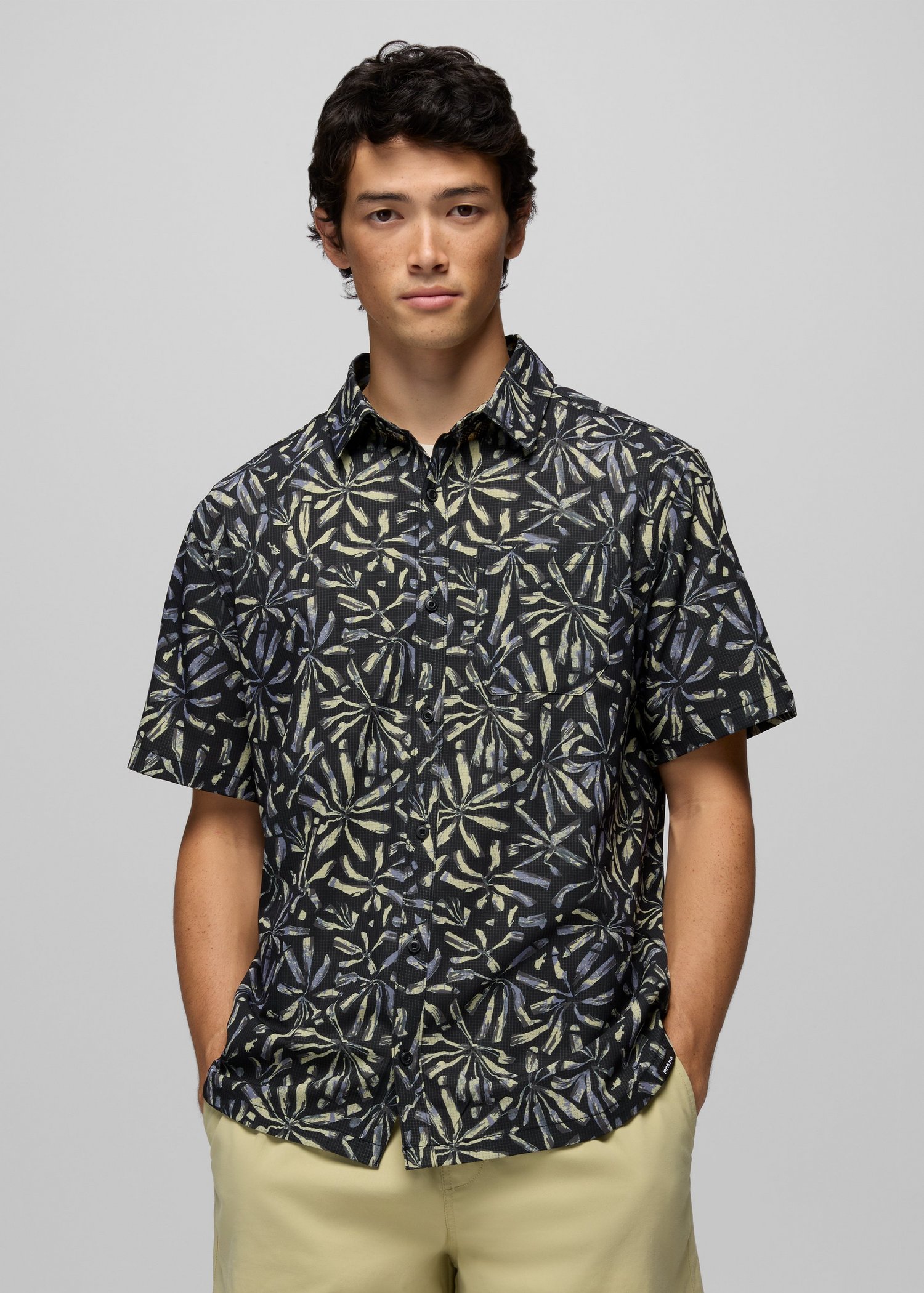 Mens prAna Hybridizer Short Sleeve Shirt - Black Grounded