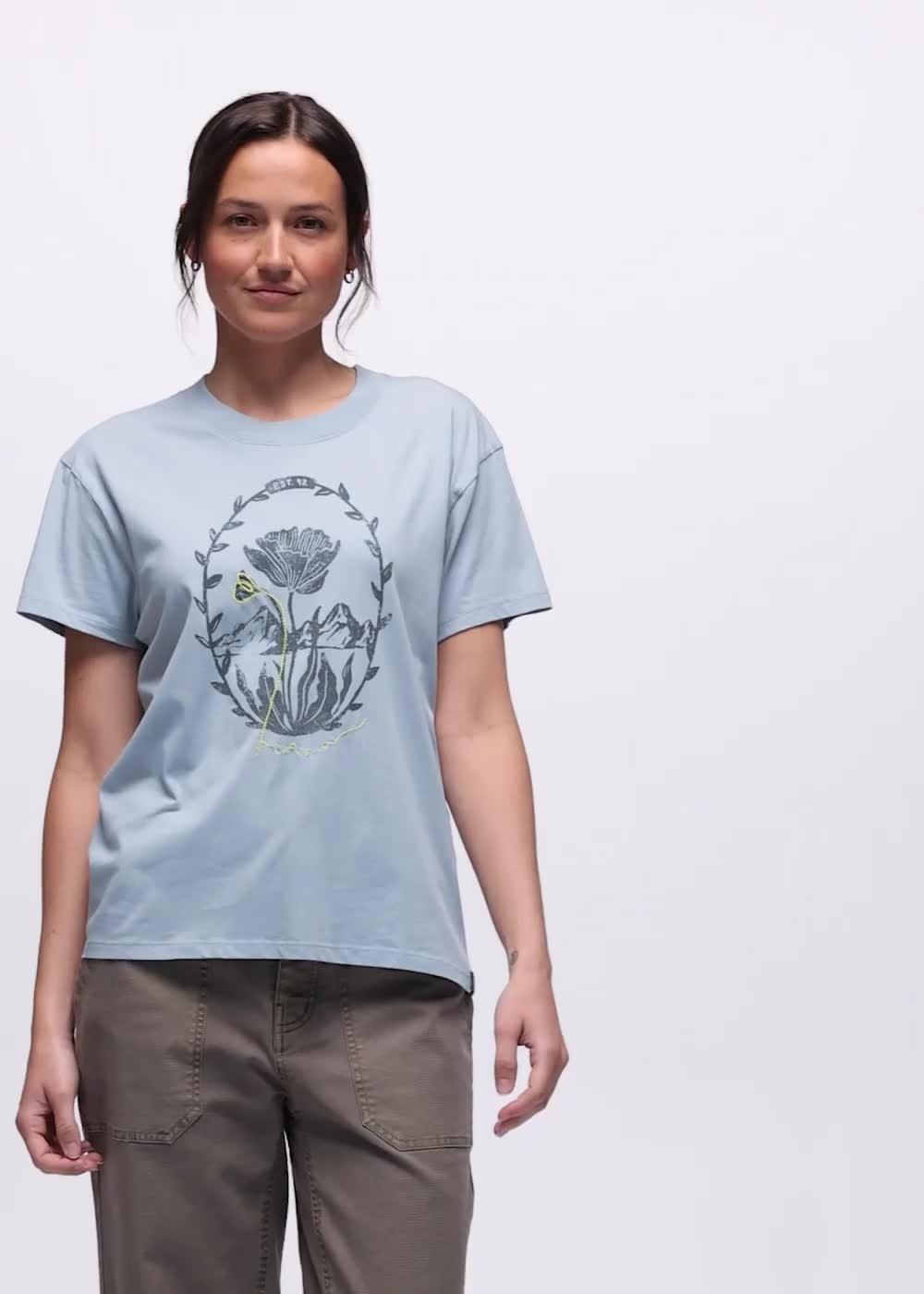 Everyday Mountain Flower Short Sleeve Tee, Color: Glacier Skies